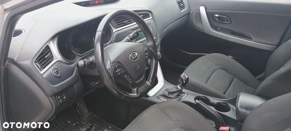 Kia Ceed 1.4 M - 11