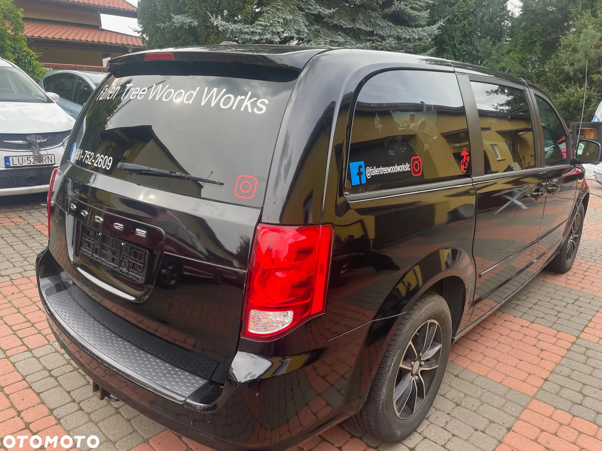 Dodge Grand Caravan - 11