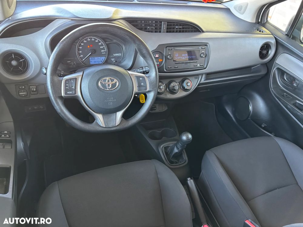 Toyota Yaris 1.0 L VVT-i Terra - 26