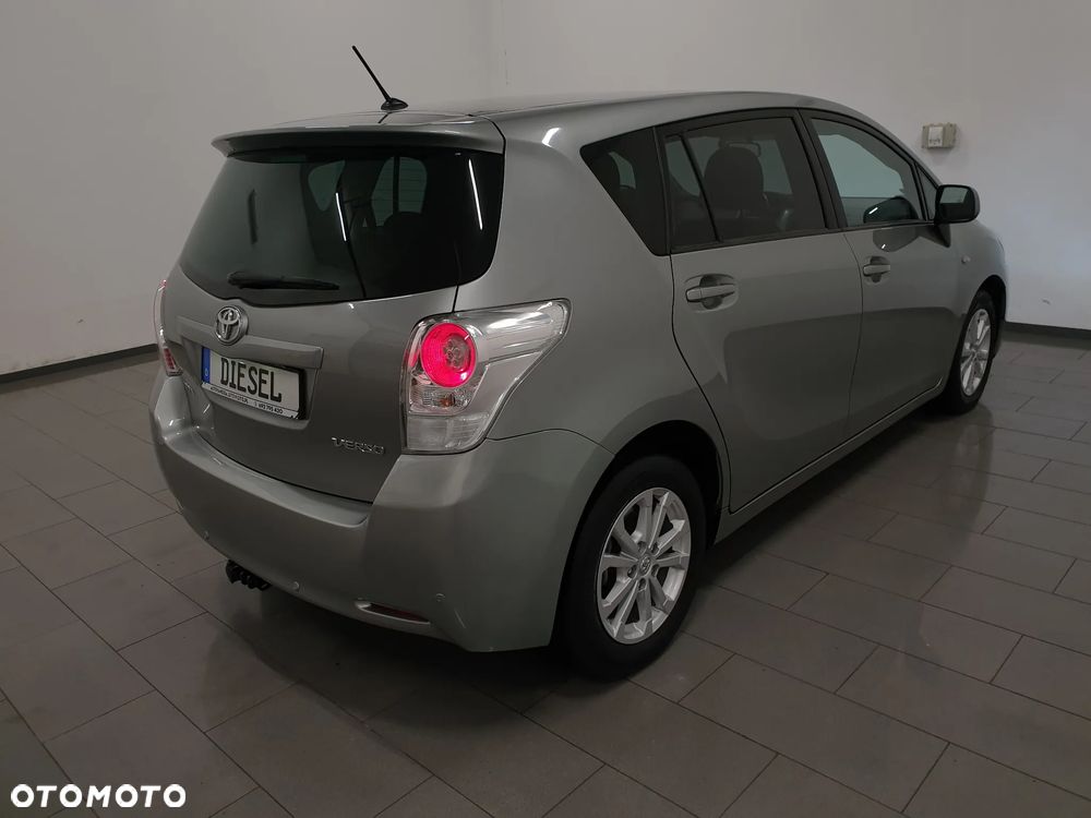 Toyota Verso 2.0 D-4D Premium - 6