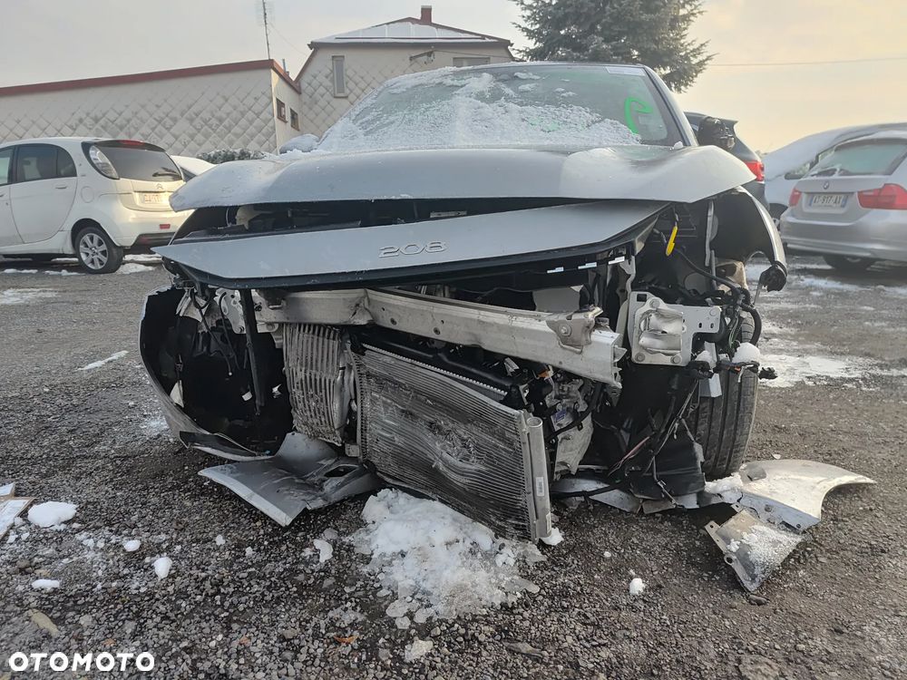 Peugeot 208 PureTech 130 EAT8 Allure Pack - 20