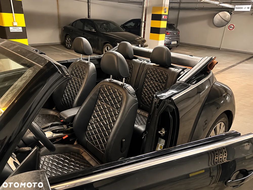 Volkswagen New Beetle - 9