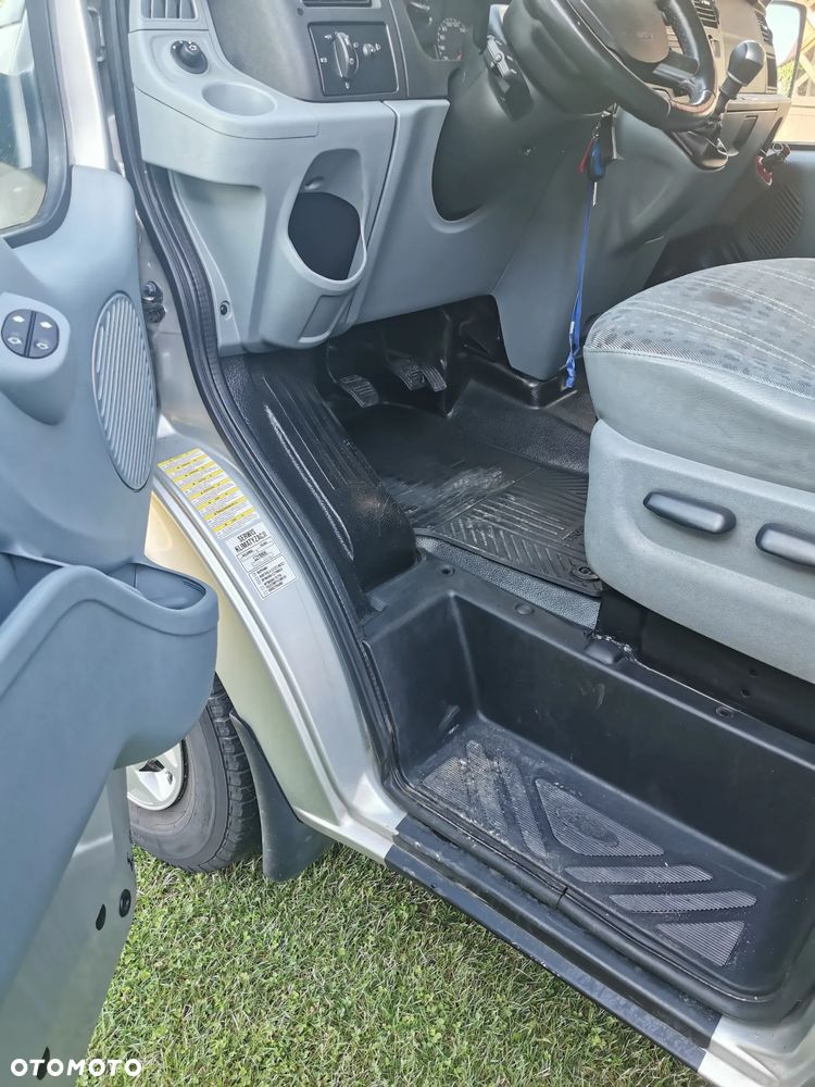Ford Transit 350L Trend - 31