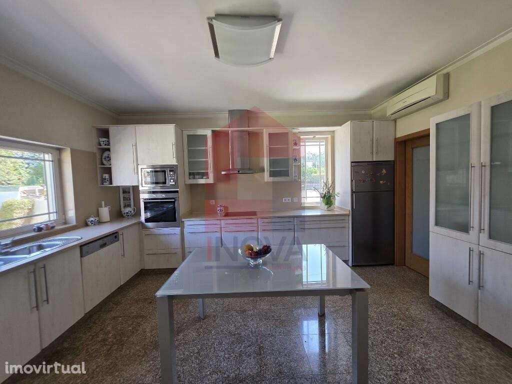 Moradia V4 com piscina, Sabariz - Grande imagem: 4/60