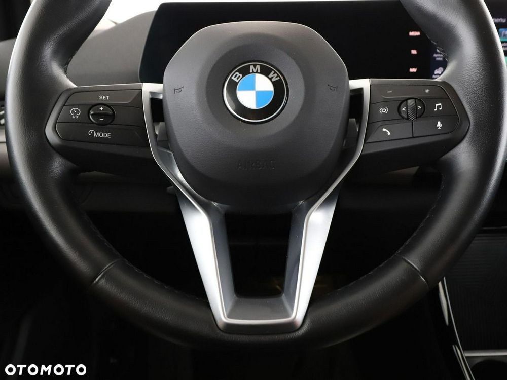 BMW Seria 2 218d - 22