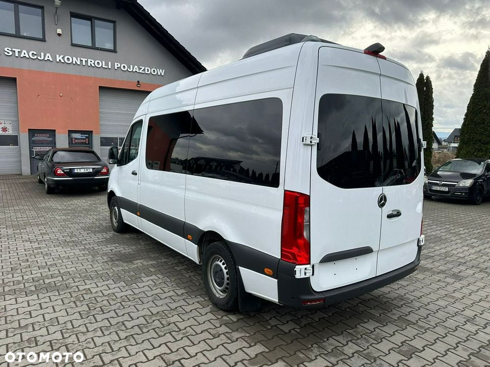 Mercedes-Benz Sprinter - 4