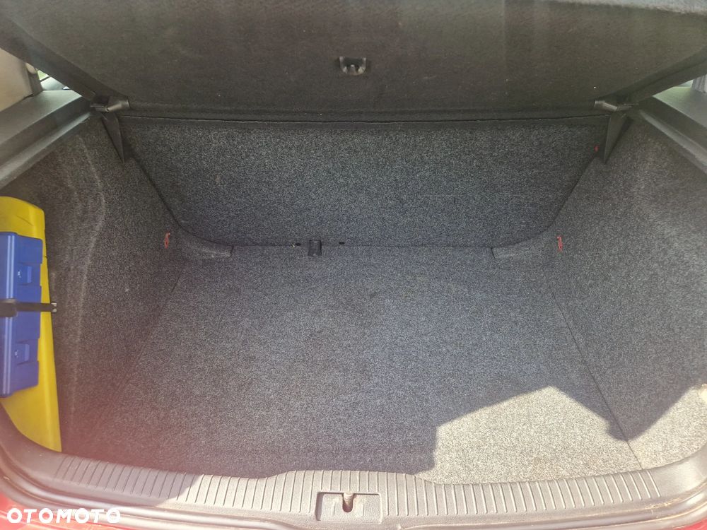 Volkswagen Golf - 11
