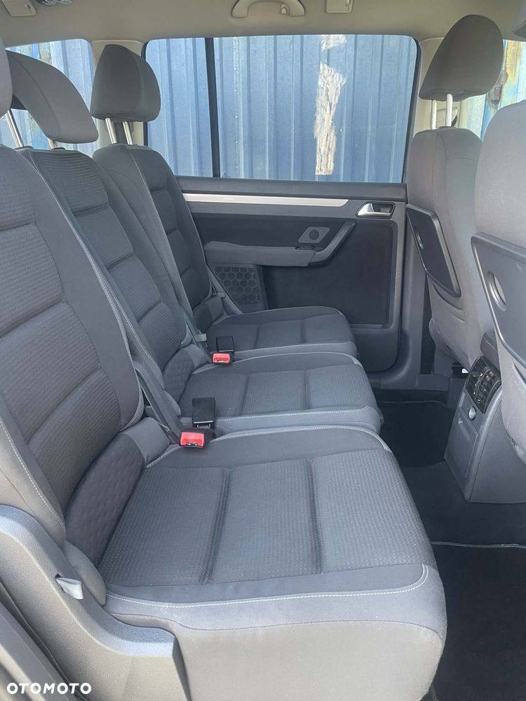 Volkswagen Touran 1.9 TDI DPF Highline - 26
