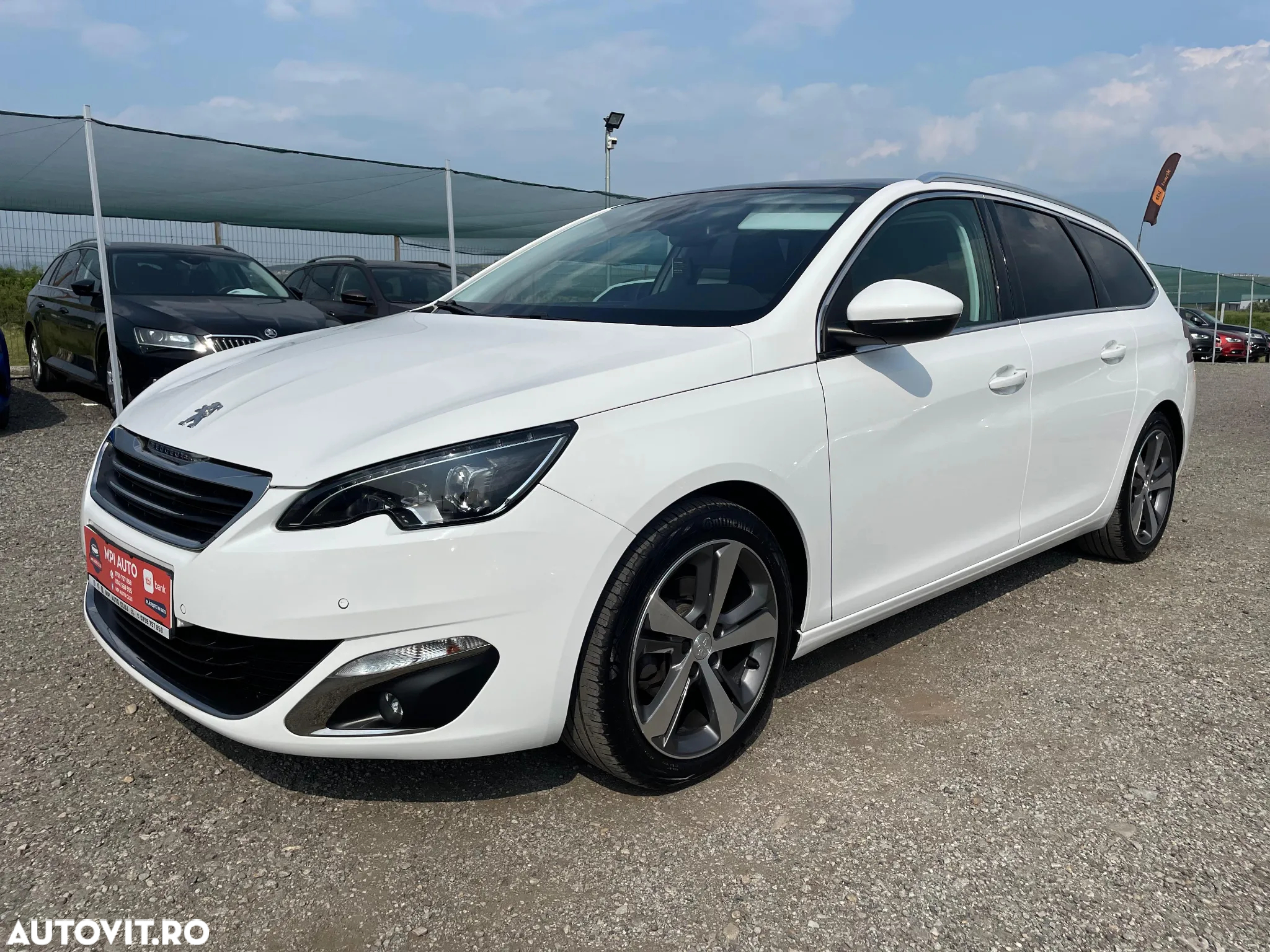 Peugeot 308 SW 1.2 L PureTech Turbo Allure Aut. - 5
