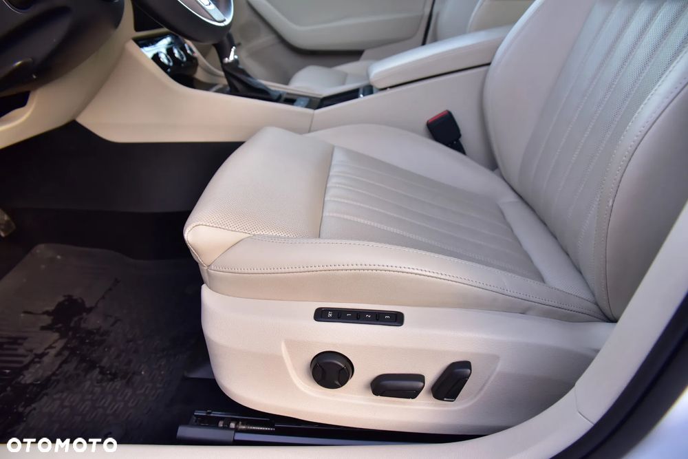 Skoda Superb 2.0 TDI SCR 4x4 L&K DSG - 24