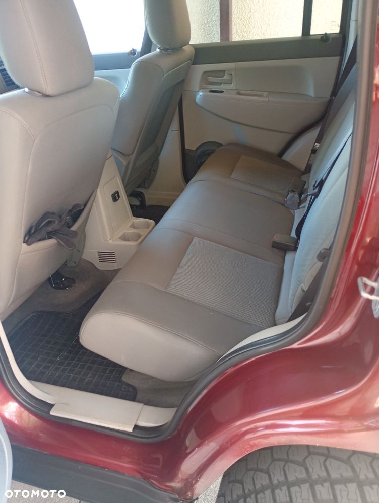 Jeep Liberty - 5