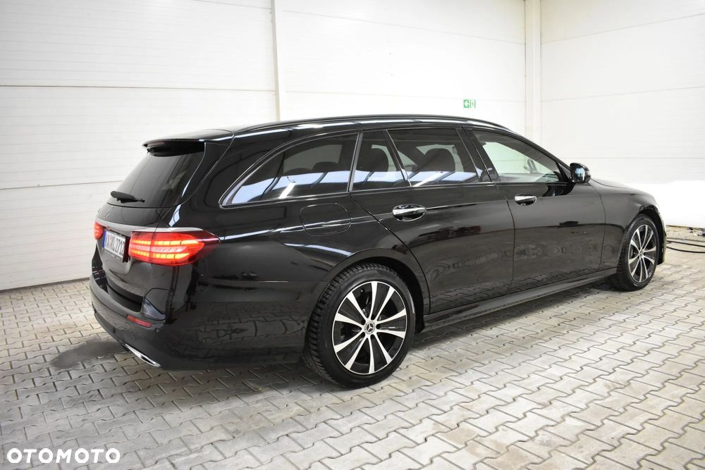 Mercedes-Benz Klasa E 300 de 9G-TRONIC AMG Line - 9