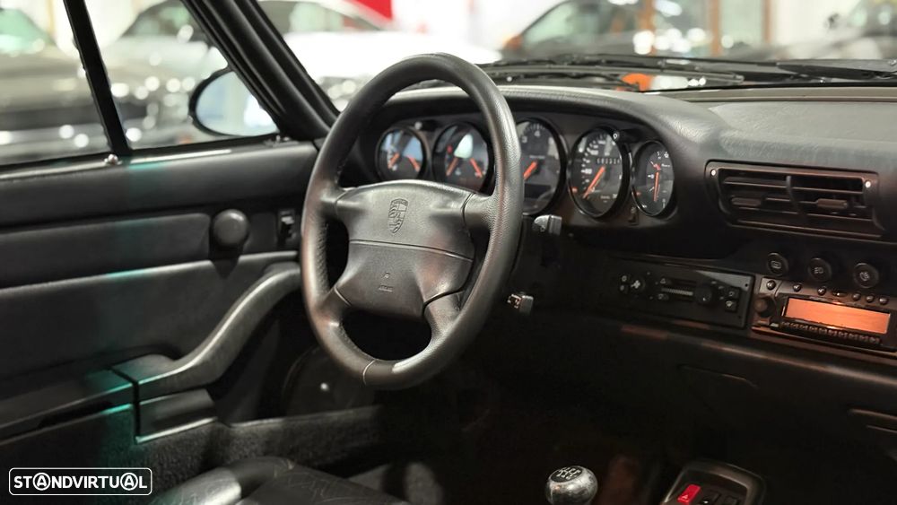 Porsche 911 (993) Cabriolet 3.6 Carrera 2 - 18