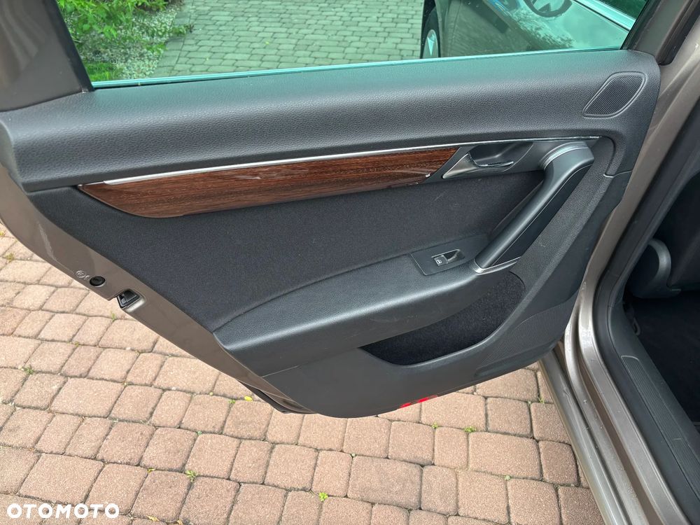 Volkswagen Passat Variant 2.0 TDI BlueMotion Technology Comfortline - 21