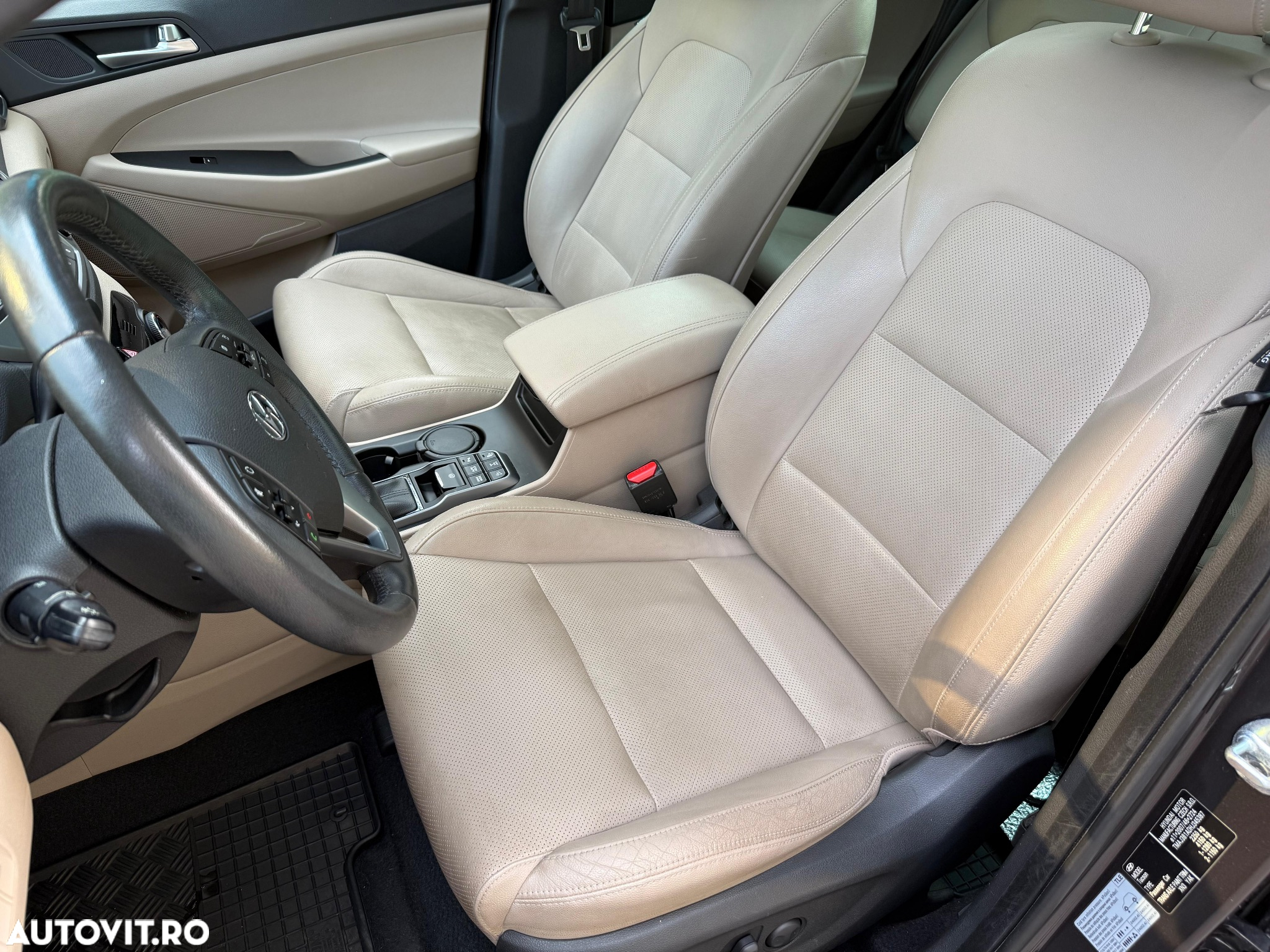 Hyundai Tucson 2.0 CRDI 4WD 6AT Style - 10