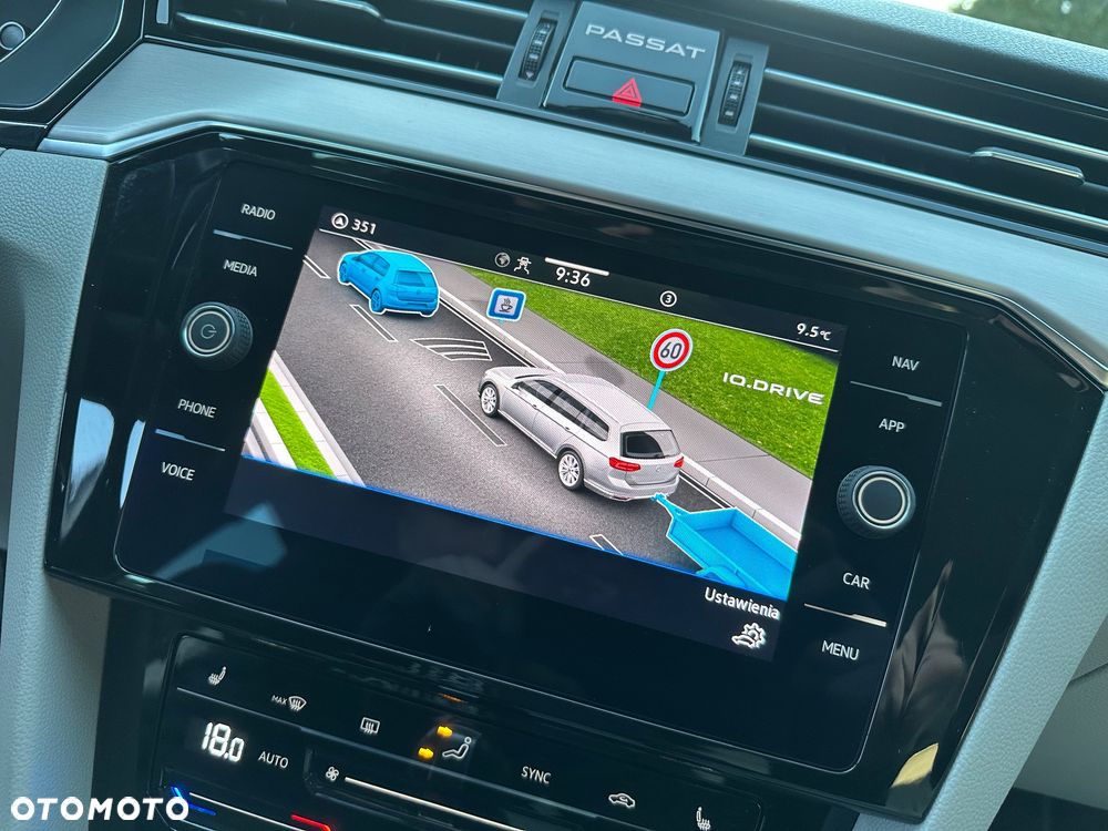 Volkswagen Passat Variant 2.0 TDI SCR DSG Elegance - 22