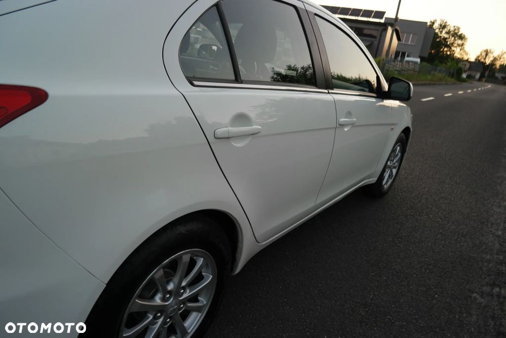 Mitsubishi Lancer - 14