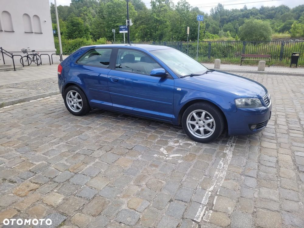 Audi A3 3-drzwiowe 1.6 Ambiente - 4