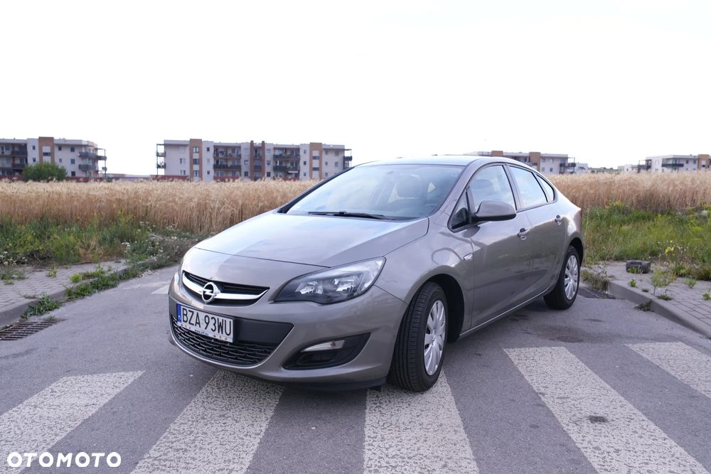 Opel Astra 1.6 Active EU6 - 1