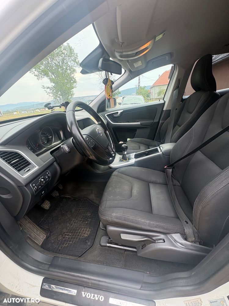 Volvo XC 60 D3 Start-Stop Kinetic - 9
