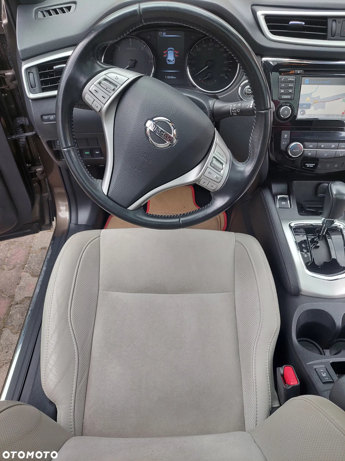 Nissan Qashqai 1.6 DCi N-Connecta Xtronic - 8