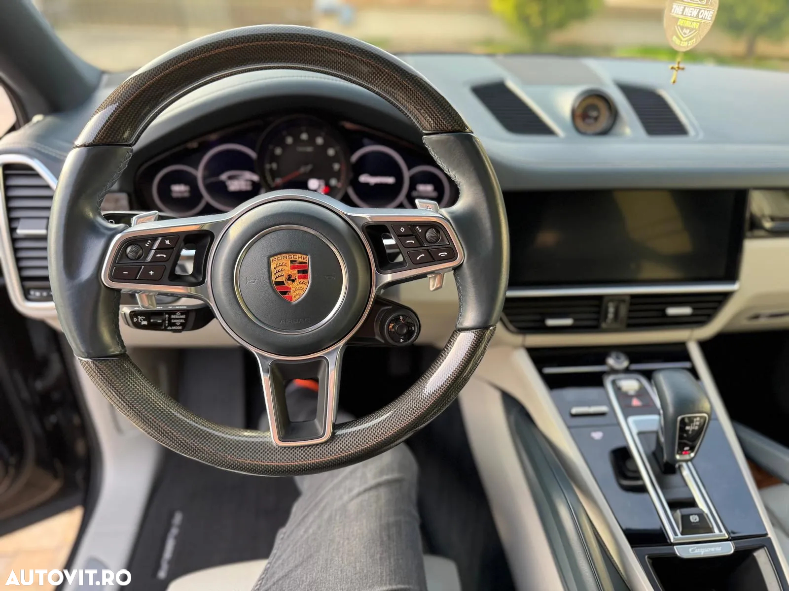 Porsche Cayenne - 6