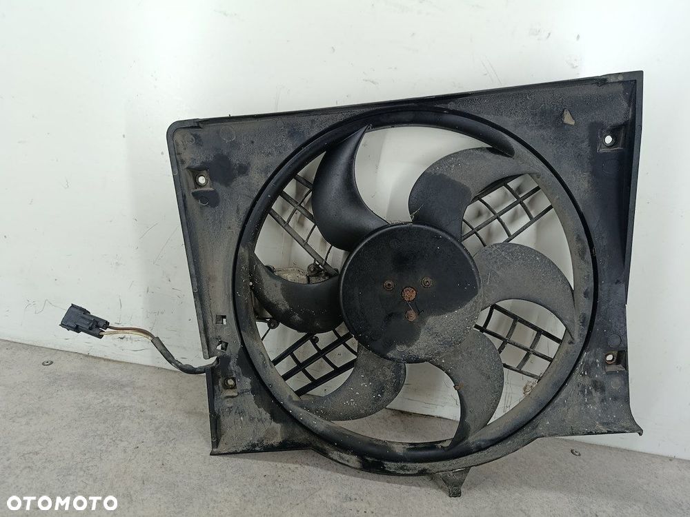 WENTYLATOR CHŁODNICY  BMW 3 E46 FL 7790896  6922670.1 1137328080  BOSCH - 5