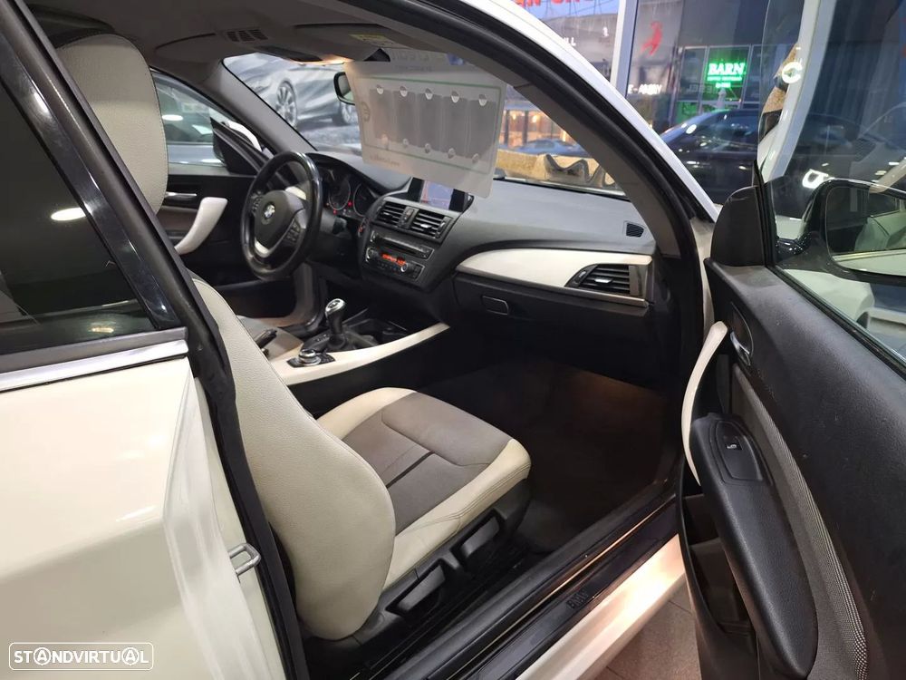 BMW 118 d xDrive Line Urban - 18