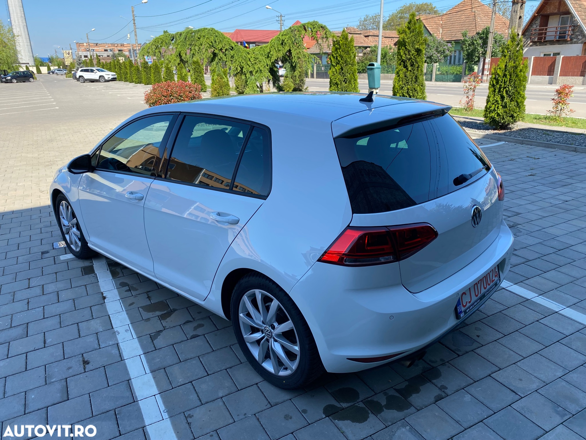 Volkswagen Golf 2.0 TDI Highline - 5