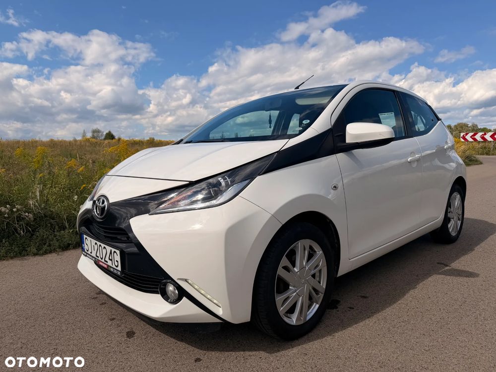 Toyota Aygo x-clusiv - 1
