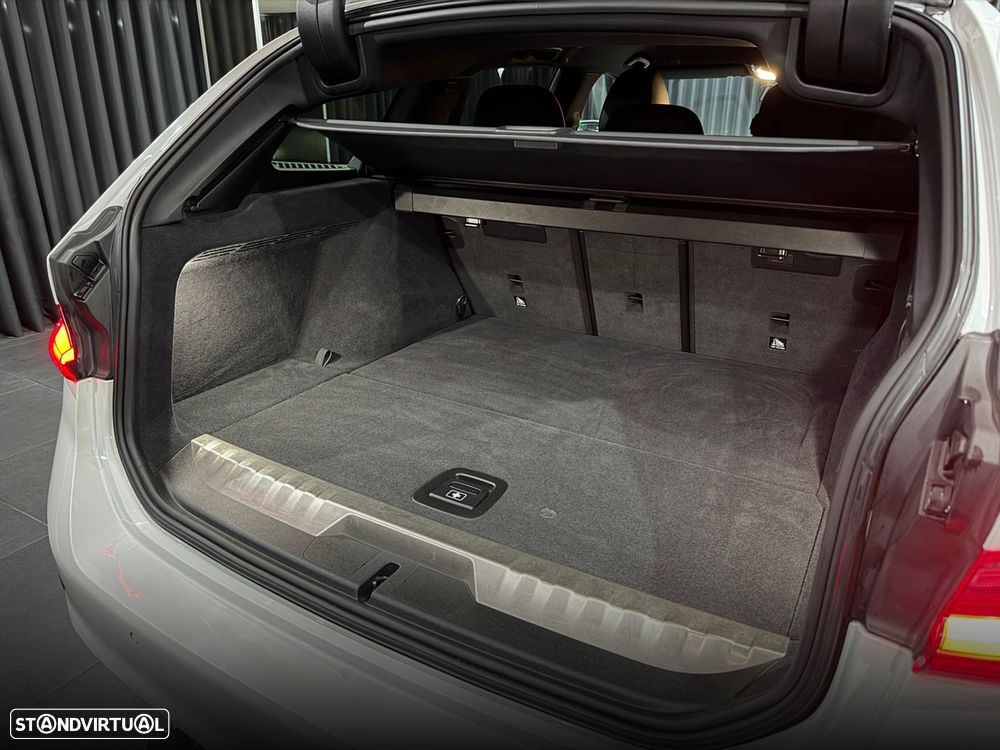 BMW 320 e Line Sport Auto - 39