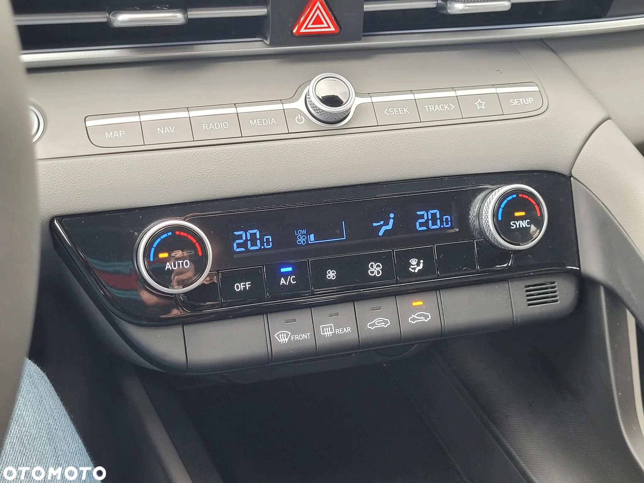 Hyundai Elantra 1.6 Modern - 23