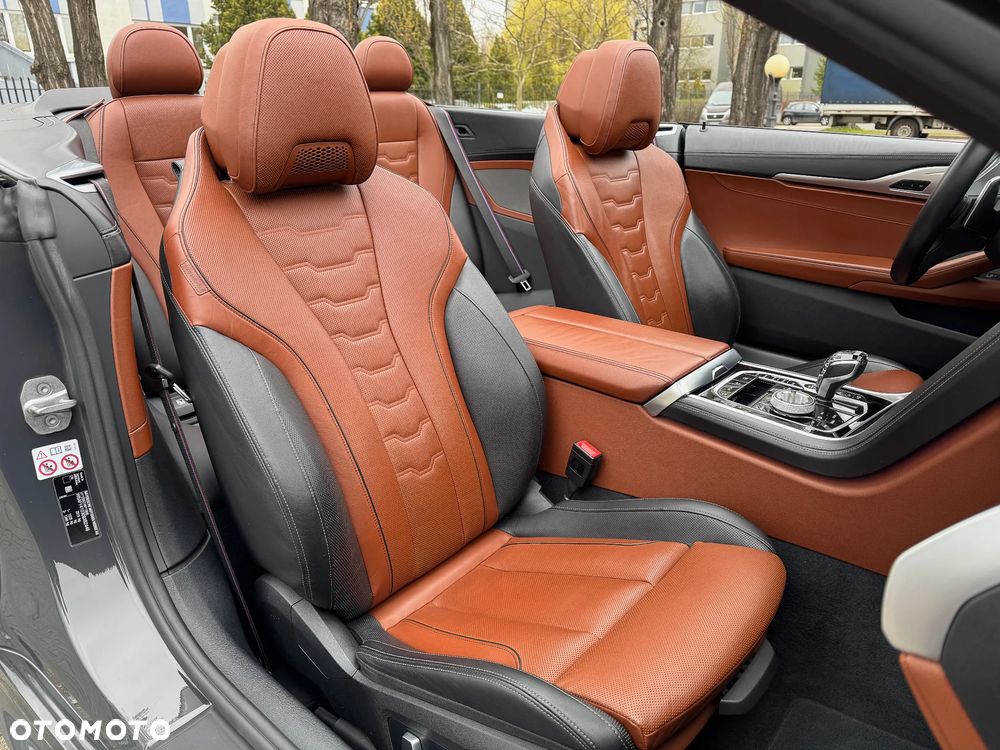 BMW Seria 8 M850i xDrive - 16