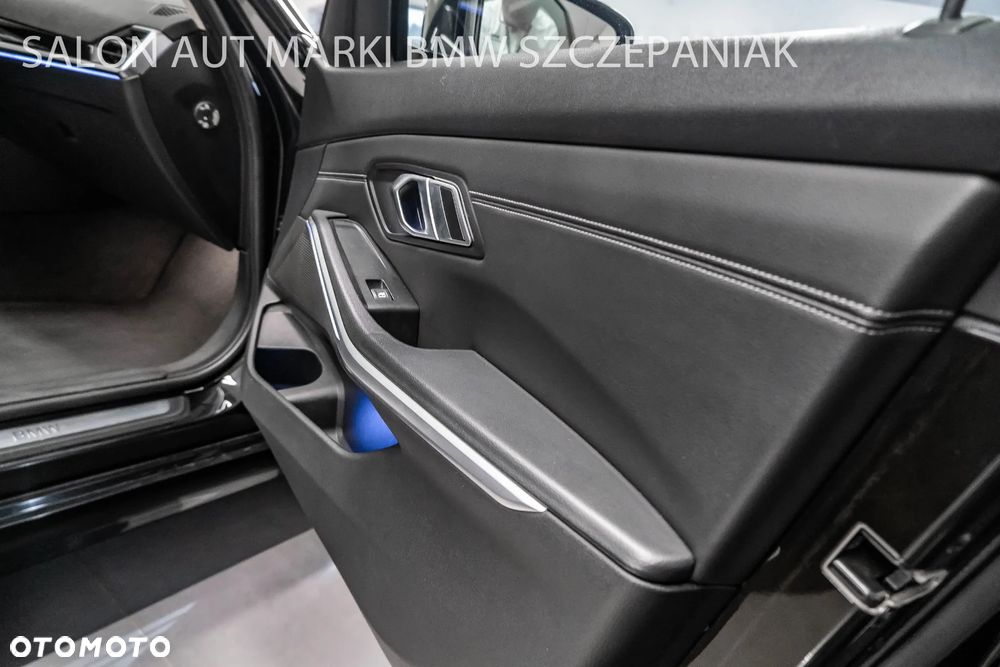 BMW Seria 3 320d Sport Line - 29