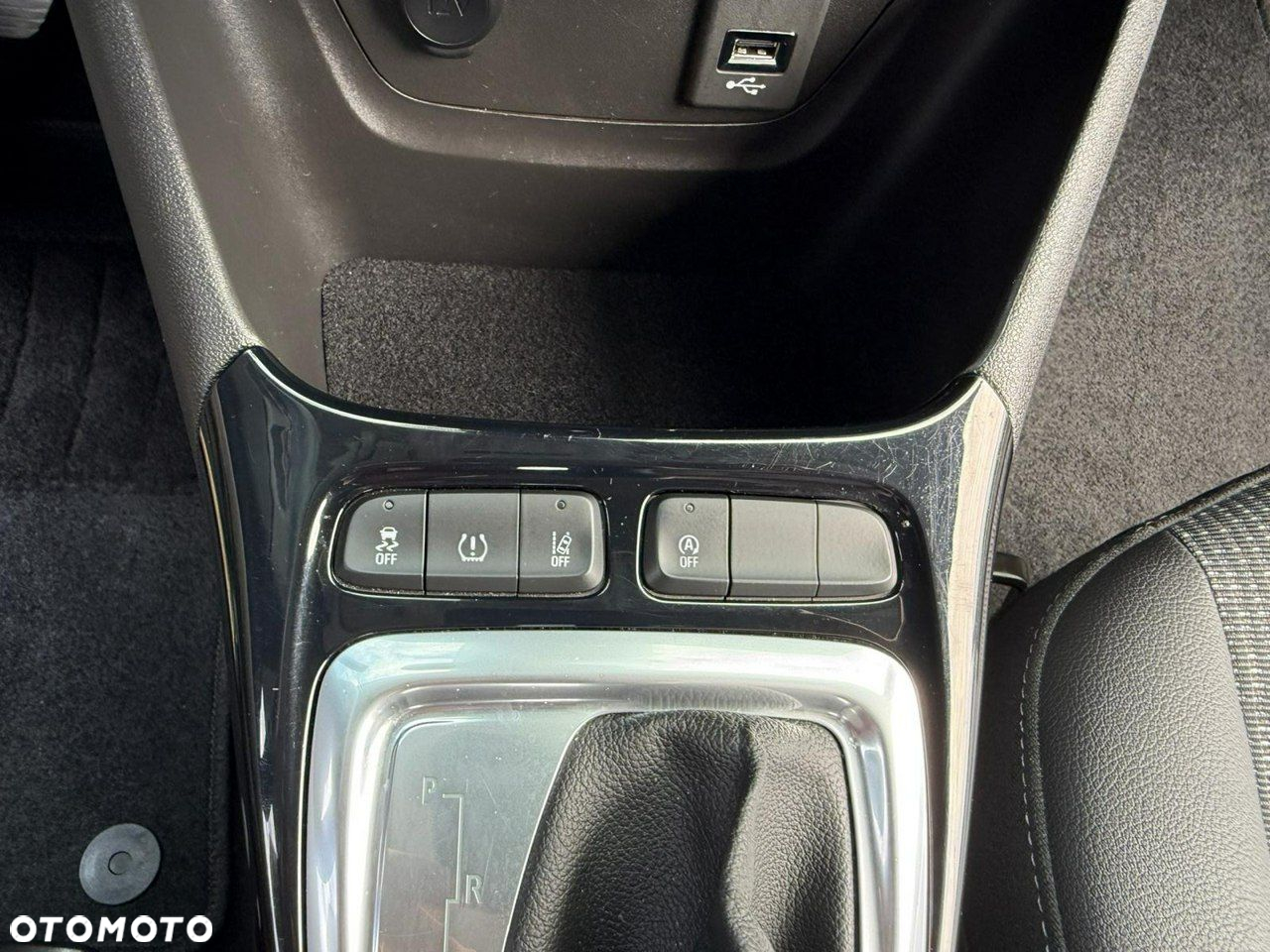 Opel Crossland X - 24