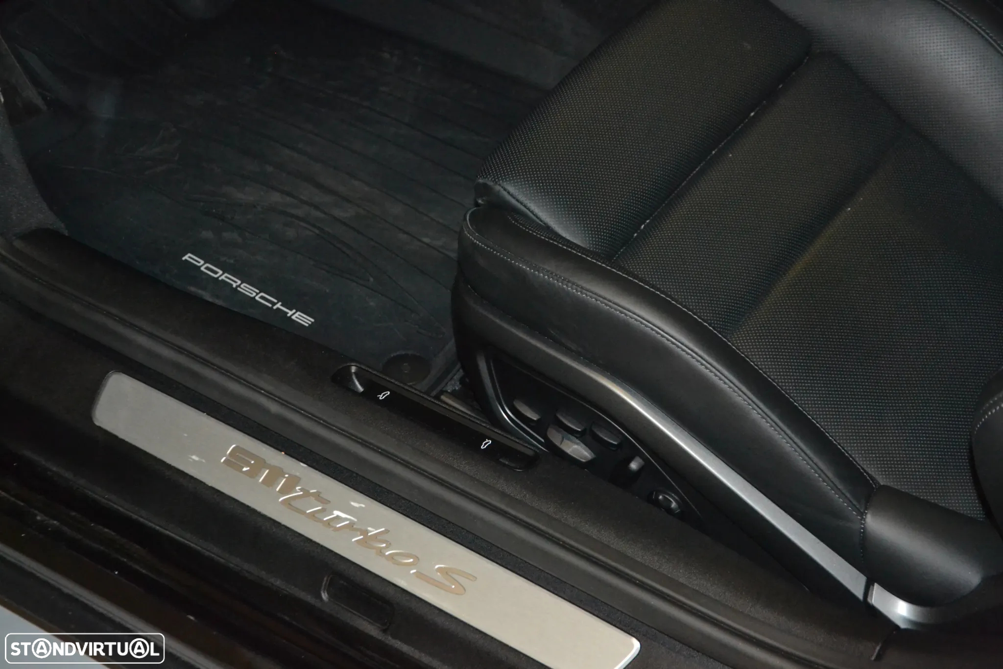 Porsche 911 (992) Turbo S PDK - 27