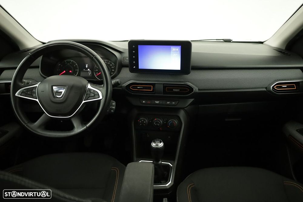 Dacia Sandero - 8