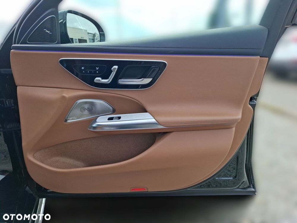 Mercedes-Benz Klasa E 220 d mHEV 4-Matic Exclusive 9G-Tronic - 20
