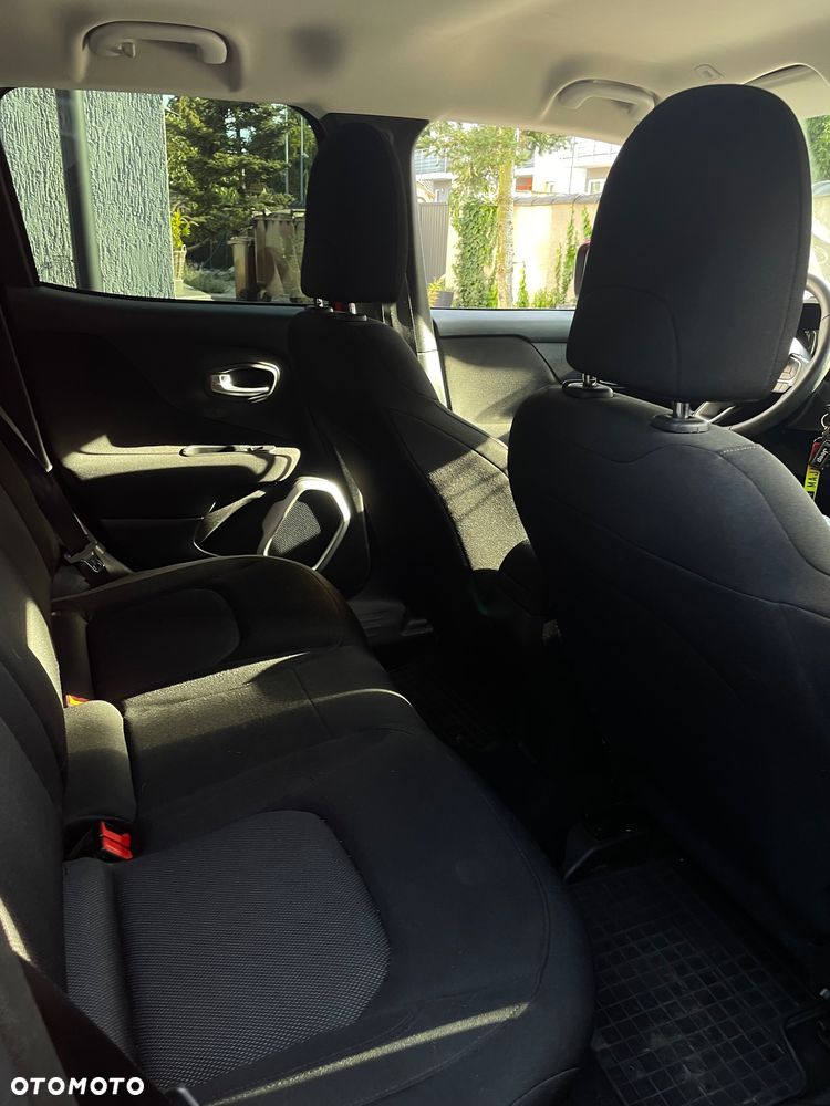 Jeep Renegade 1.6 E-TorQ Sport FWD - 6