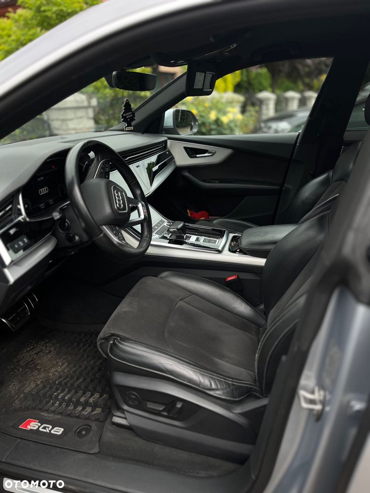 Audi Q8 - 11