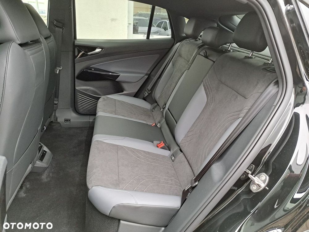 Volkswagen ID.5 52kWh Pure - 11
