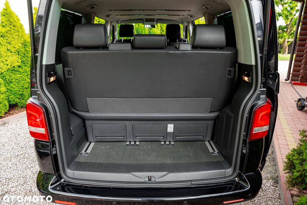 Volkswagen Multivan - 23