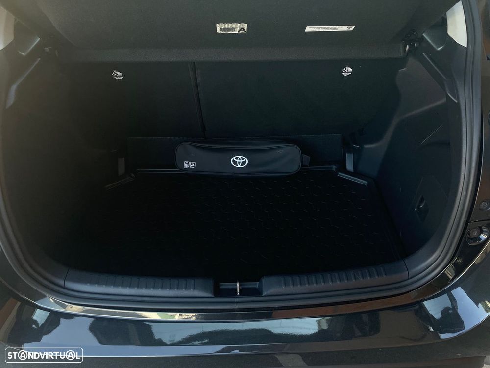 Toyota Yaris - 10