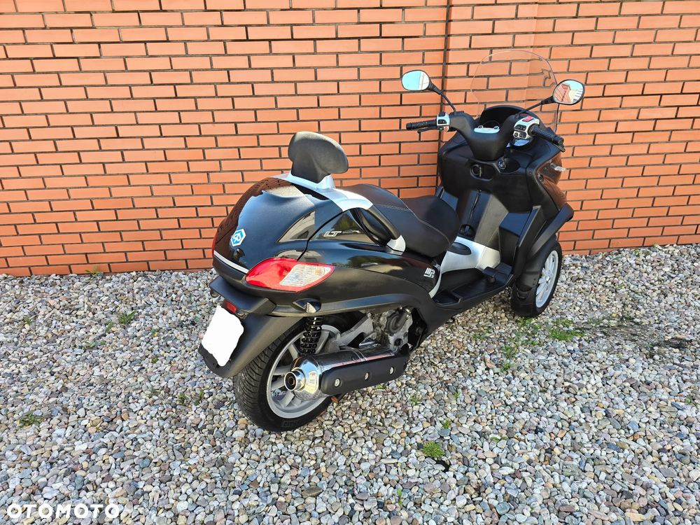 Piaggio MP-3 - 10