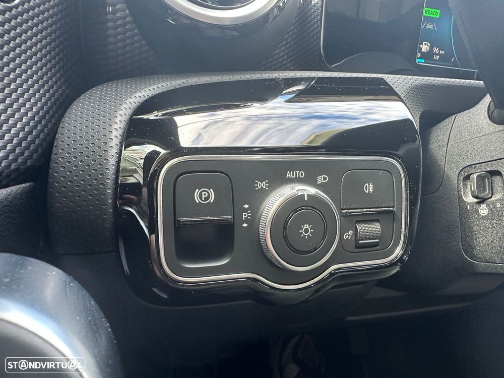 Mercedes-Benz A 250 - 17