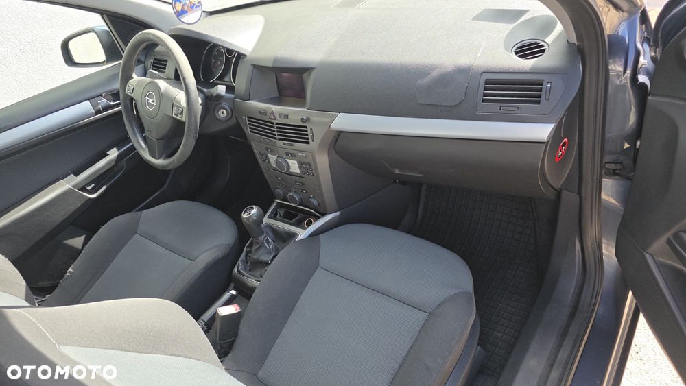 Opel Astra 1.9 CDTI Cosmo - 9