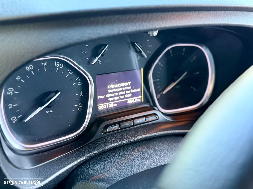 Peugeot Expert 2.0 L1 EAT8 - 15