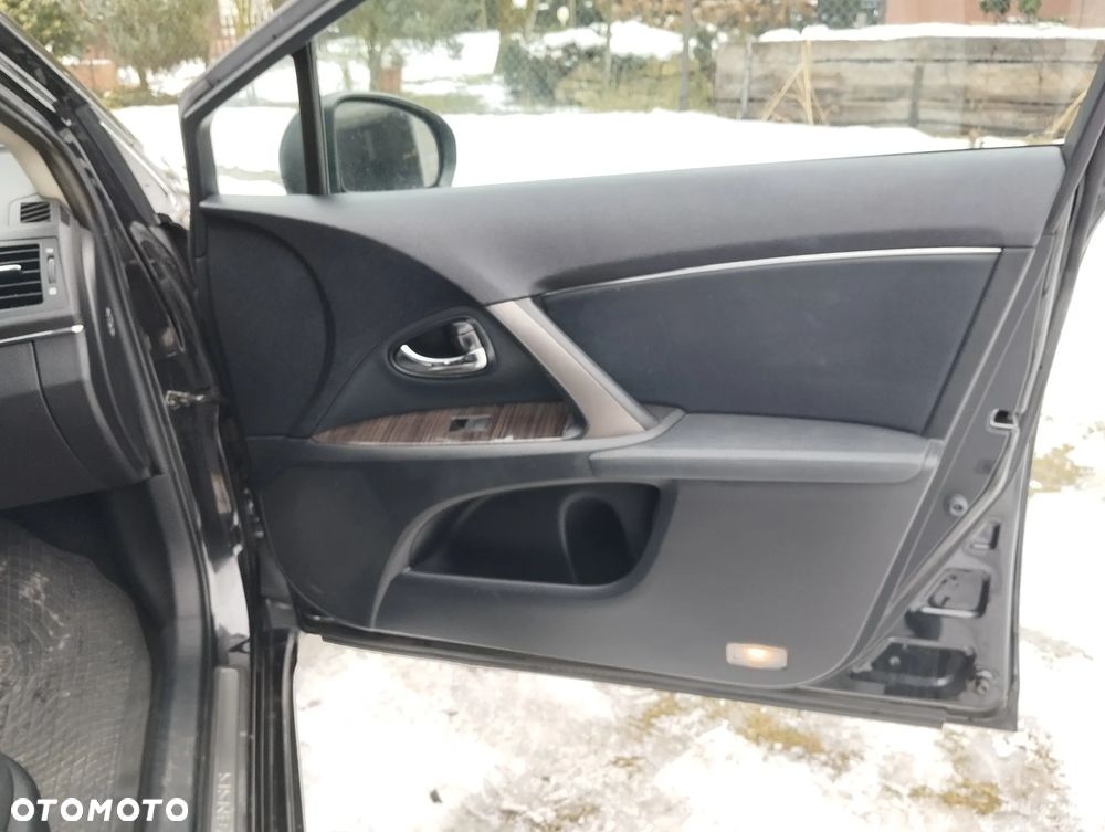 Toyota Avensis 2.0 D-4D Premium - 28