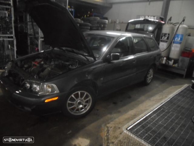 Carro MOT: B4164S2 CXVEL: JH3306   M3P VOLVO  V40 2001 1.6 109CV 5P CINZA GASOLINA - 2