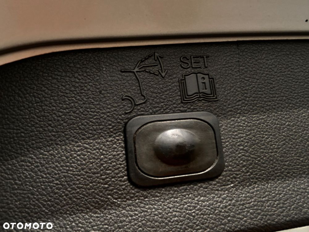 Ford Kuga 2.0 TDCi 4WD Titanium - 34